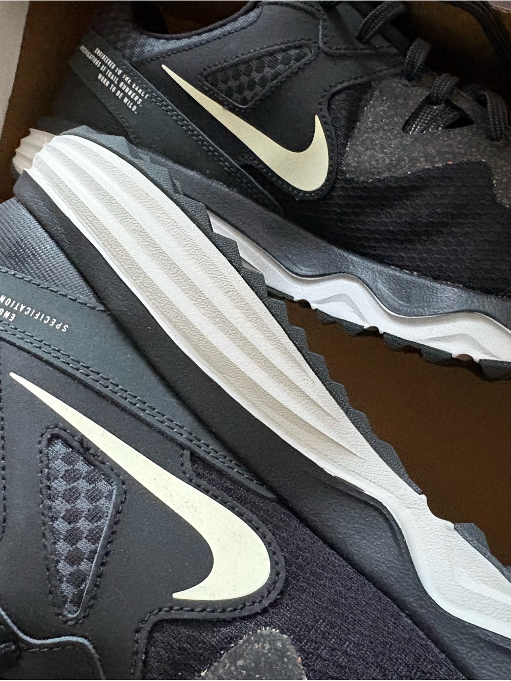 Nike Men’s Black and White Trail Sneakers - Picture 2 of 7